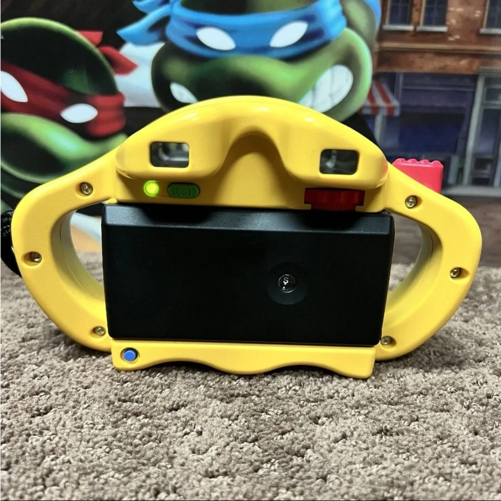 Fisher Price 1999 Perfect Shot Kids 35mm Film Camera-Read Descripton - Picture 4 of 10